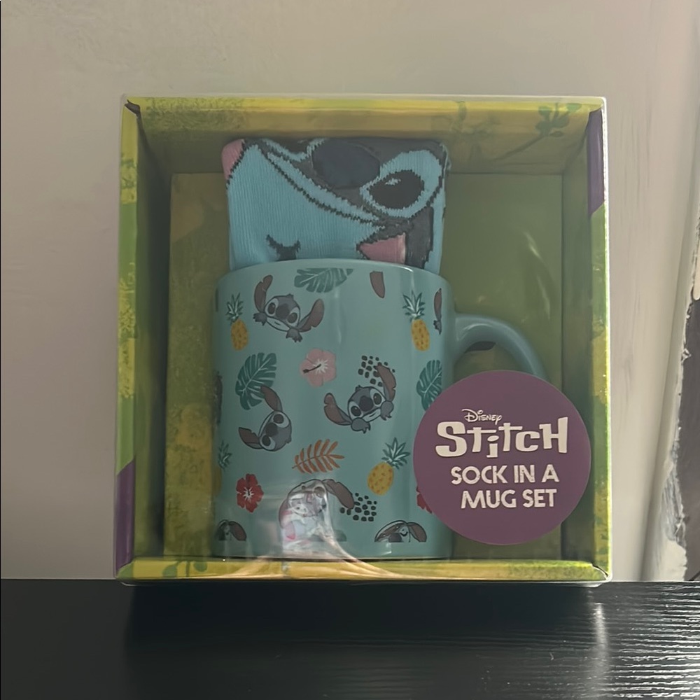 Disney Stitch Mug and Sock Gift Set - Blue and Green